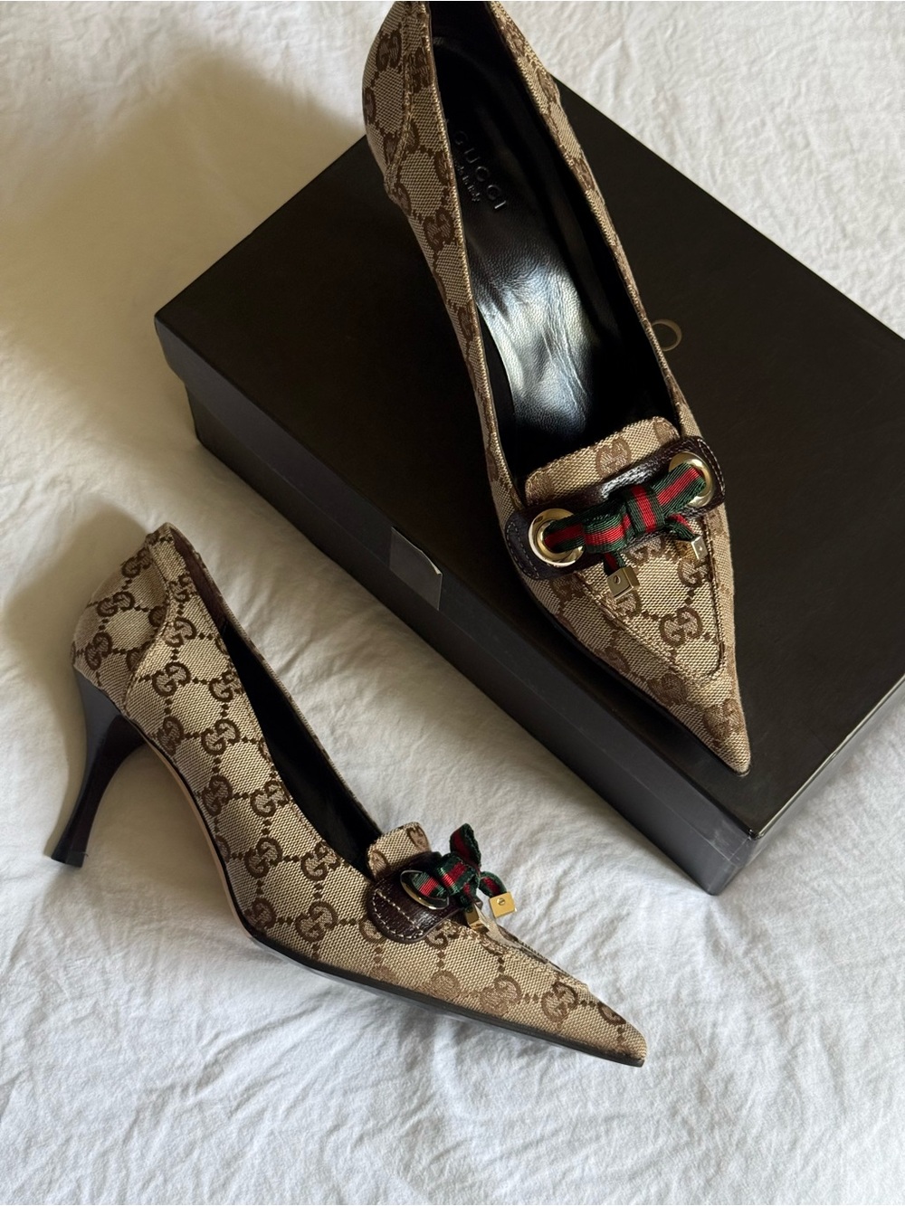 Gucci by Tom Ford Beige GG Canvas Pointed-Toe Mid Heel Pumps, very rare